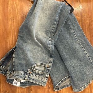 BDG Urban Outfitters Flare Jeans 29